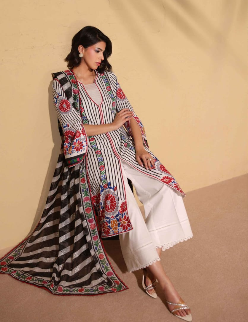 Heritage | Monochrome Bloom — Premium Embroidered Lawn 3-Piece Unstitched Suit