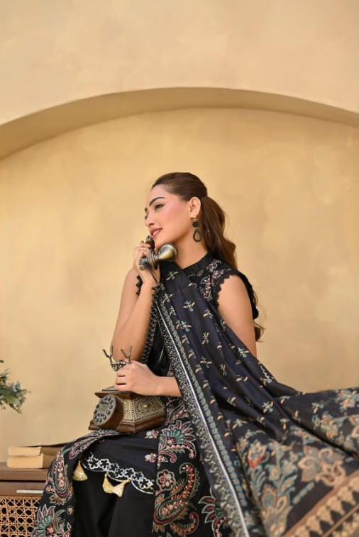 Poshak | Midnight Paisley - Premium Embroidered Lawn 3-Piece Unstitched Suit