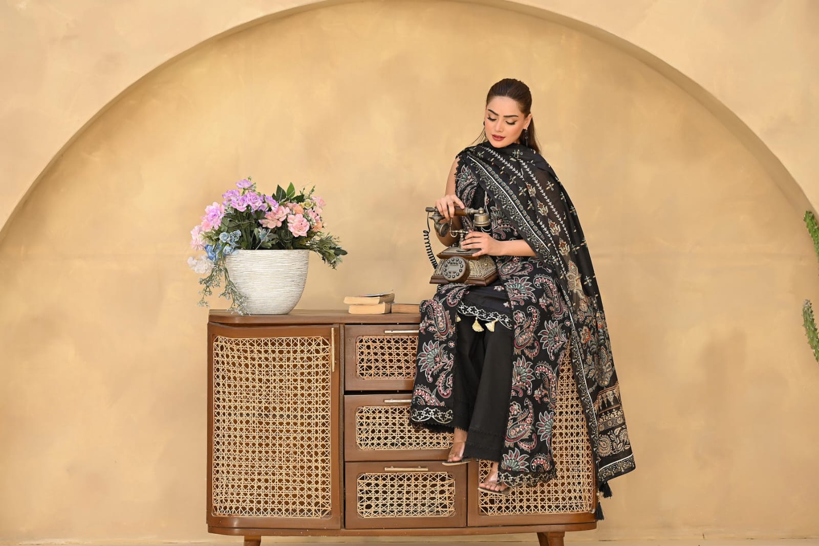 Poshak | Midnight Paisley - Premium Embroidered Lawn 3-Piece Unstitched Suit